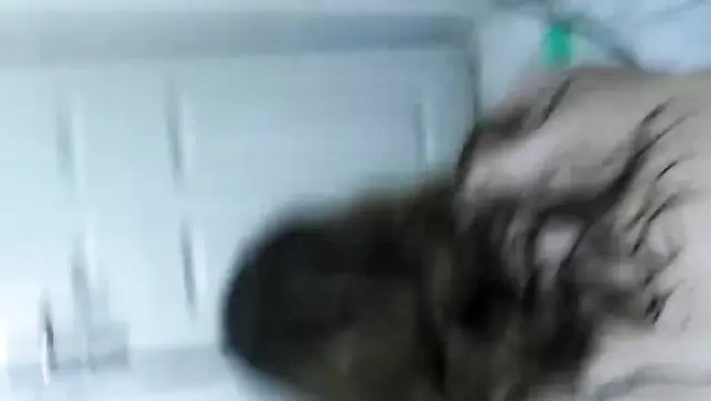 Iranian woman gets pounded by her lover
