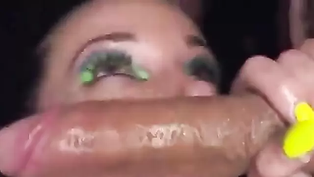 Iranian cocksucker gives a blowjob and experiences facesitting